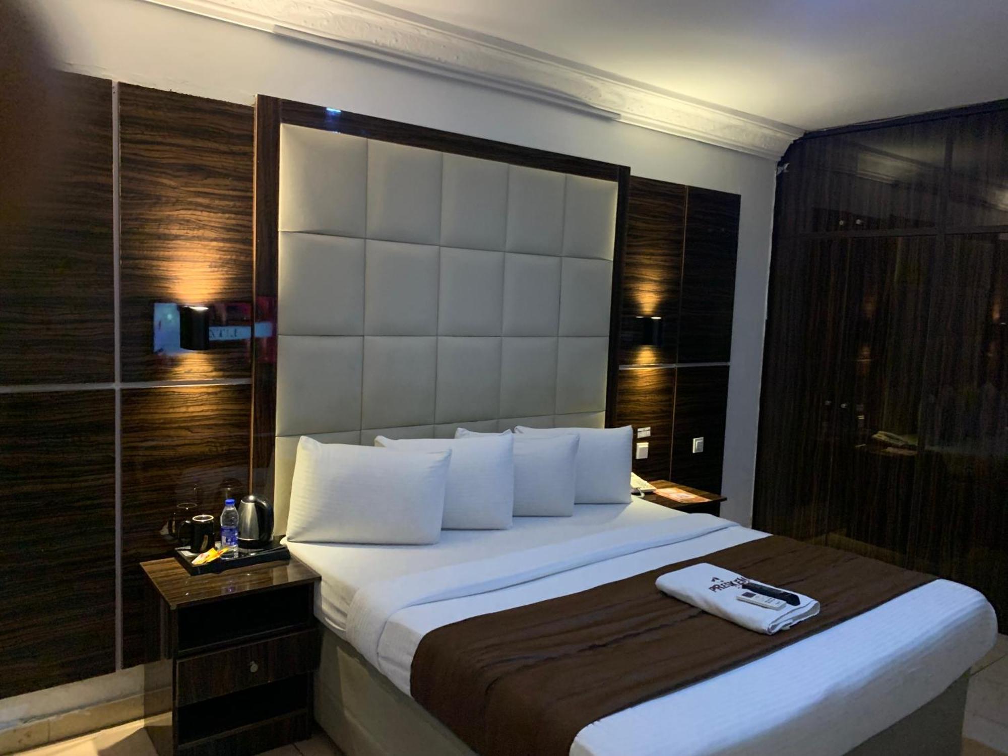 Presken Hotels @ Victoria Island Apese Eksteriør bilde